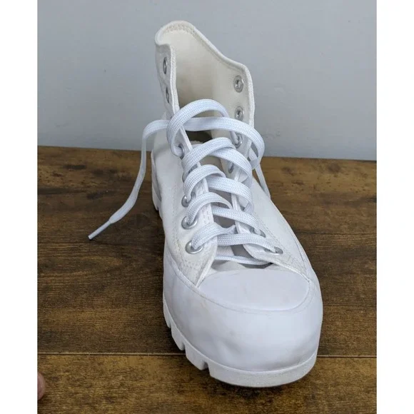 Converse Chuck Taylor All Star Lugged Women's White High Top 8.5 Canvas Sneakers - Picture 8 of 13